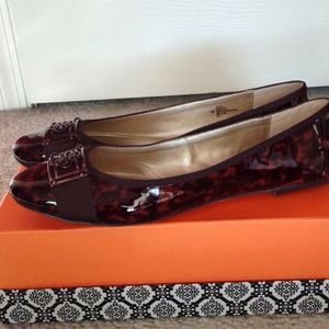 Patent leather flats